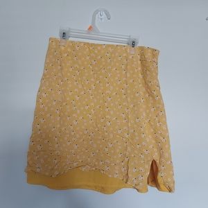 Bluenotes yellow mini skirt